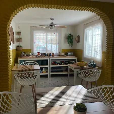 Casa Flora - Costa - Andalusie Bed & Breakfast 3*