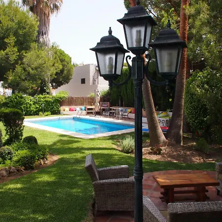 Casa Flora - Costa - Andalusie Bed & Breakfast 3*
