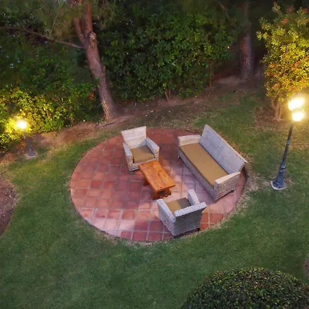 Casa Flora - Costa - Andalusie Bed & Breakfast 3*